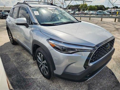 2024 Toyota Corolla Cross XLE