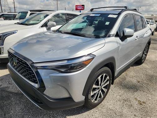 2024 Toyota Corolla Cross XLE