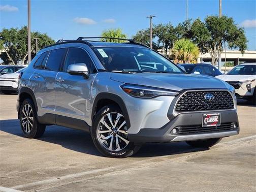 2024 Toyota Corolla Cross XLE