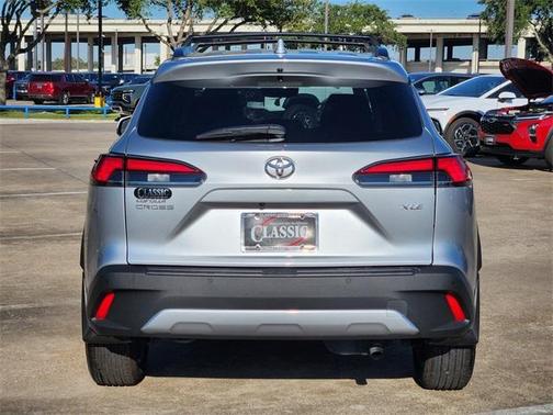 2024 Toyota Corolla Cross XLE