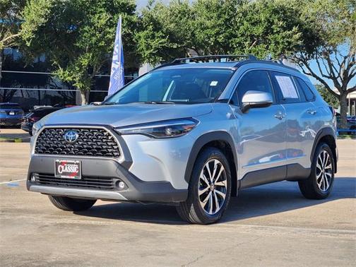2024 Toyota Corolla Cross XLE
