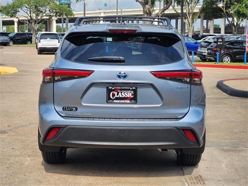 2023 Toyota Highlander Hybrid LE
