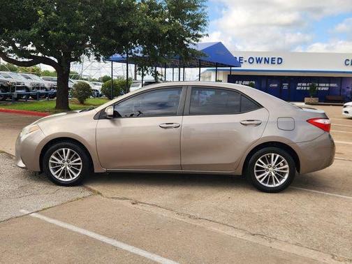 Brown 2015 Toyota Corolla LE Plus