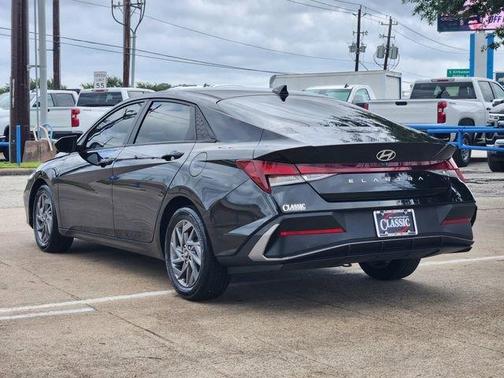 Black 2024 Hyundai ELANTRA SEL