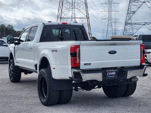 2024 Ford F-350 Lariat Super Duty
