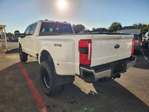 2024 Ford F-350 Lariat Super Duty