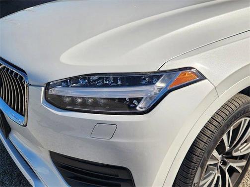 2021 Volvo XC90 T5 Momentum 7 Passenger