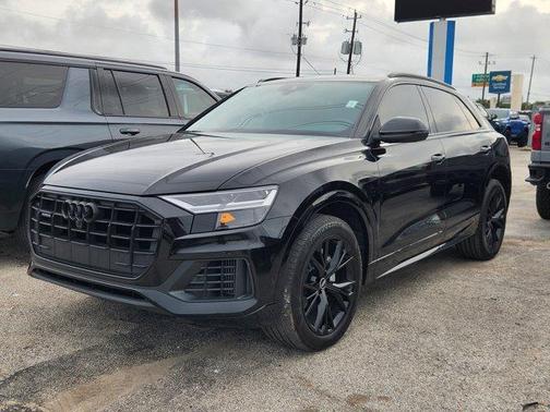 2021 Audi Q8 55 Premium