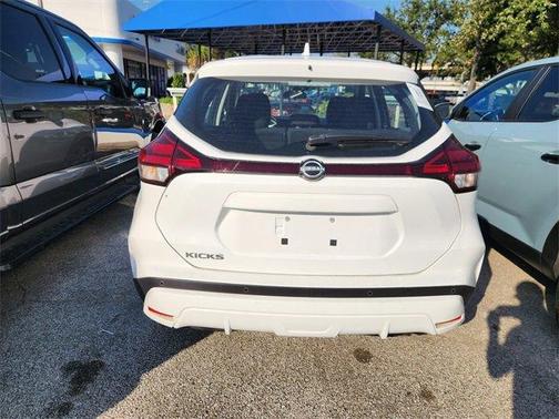 2022 Nissan Kicks S