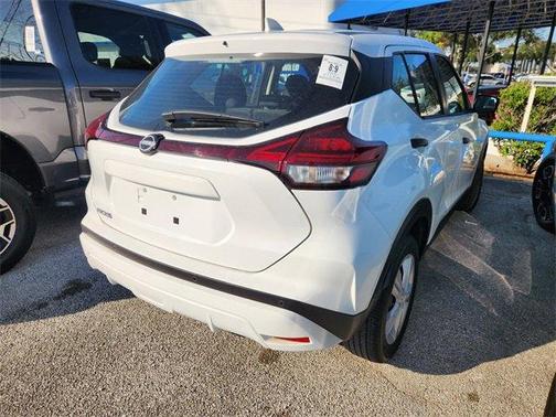 2022 Nissan Kicks S