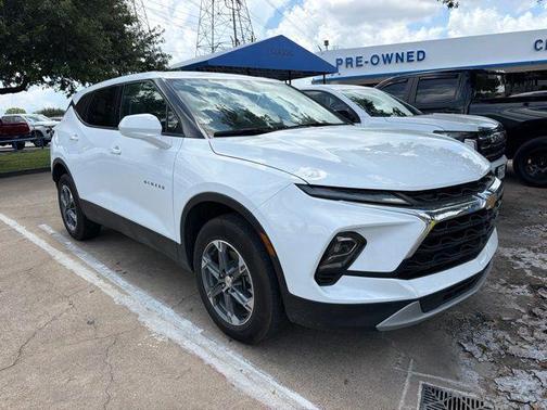 Summit White 2025 Chevrolet Blazer LT