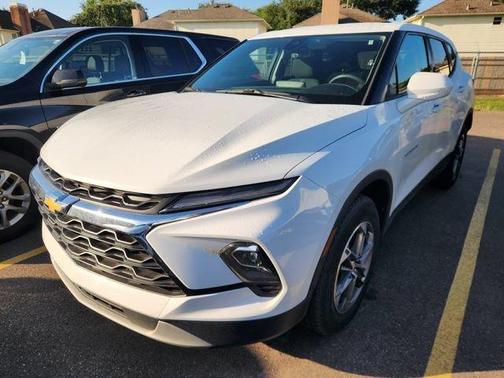 Summit White 2025 Chevrolet Blazer LT