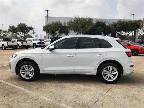 2022 Audi Q5 45 S line quattro Premium