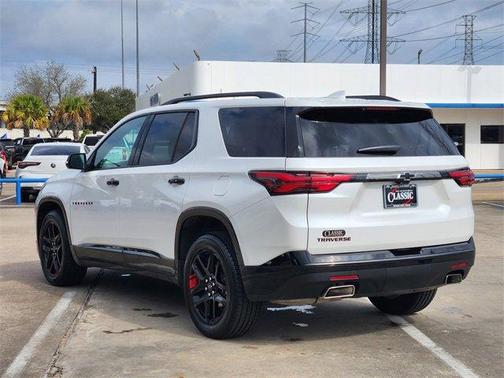 2023 Chevrolet Traverse Premier