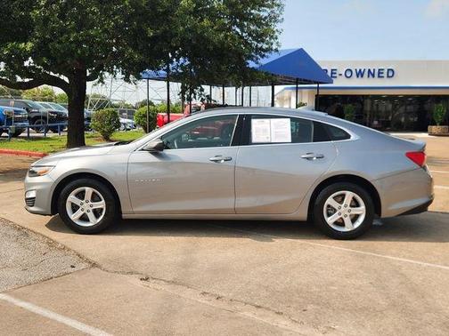 Sterling Gray Metallic 2024 Chevrolet Malibu LT