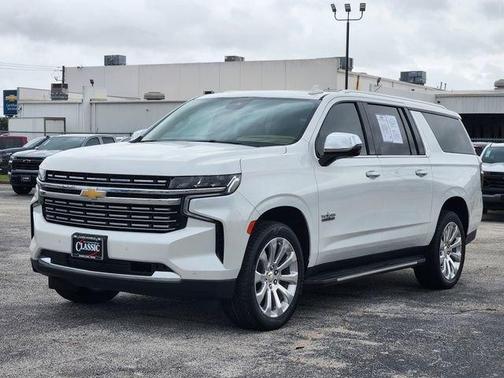 Iridescent Pearl Tricoat 2024 Chevrolet Suburban Premier