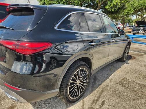 2025 Mercedes-Benz GLC 300 Base