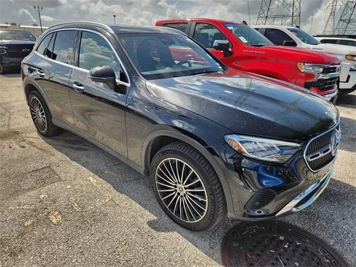 2025 Mercedes-Benz GLC 300 Base
