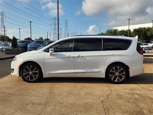 2017 Chrysler Pacifica Limited