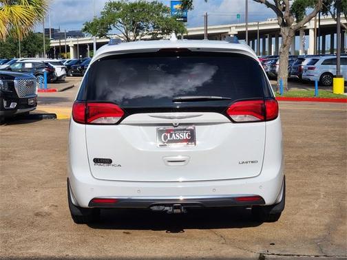 2017 Chrysler Pacifica Limited