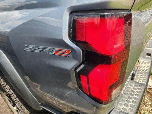 Sterling Gray Metallic 2024 Chevrolet Colorado ZR2