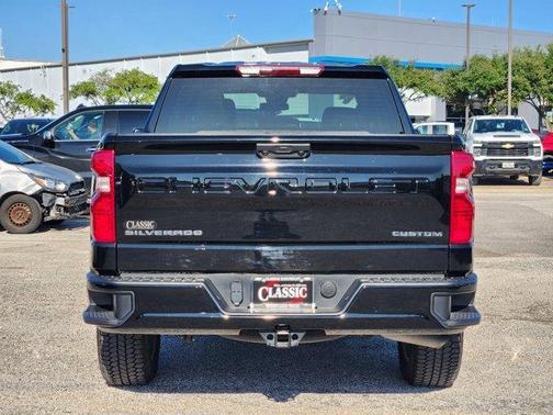 2024 Chevrolet Silverado 1500 Custom