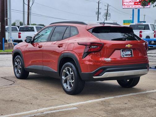 Cayenne Orange Metallic 2024 Chevrolet Trax LT