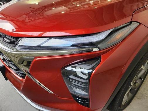 Cayenne Orange Metallic 2024 Chevrolet Trax LT