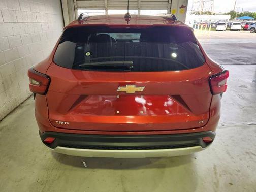 Cayenne Orange Metallic 2024 Chevrolet Trax LT