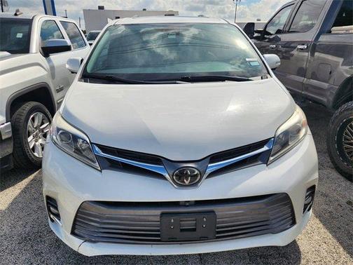 2018 Toyota Sienna Limited Premium