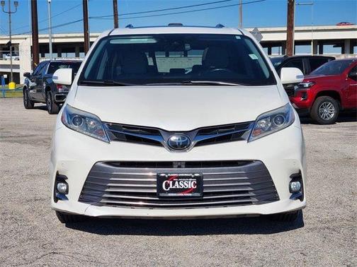 2018 Toyota Sienna Limited Premium