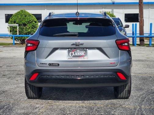 Sterling Gray Metallic 2024 Chevrolet Trax 2RS