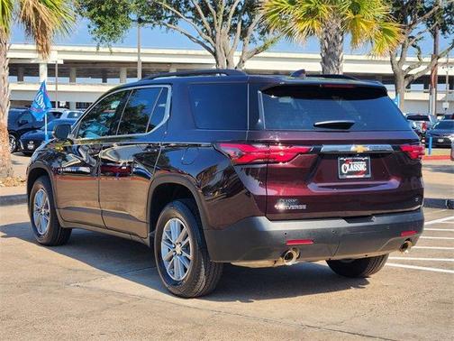 2022 Chevrolet Traverse LT Cloth