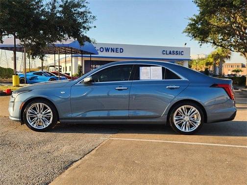2023 Cadillac CT4 Premium Luxury