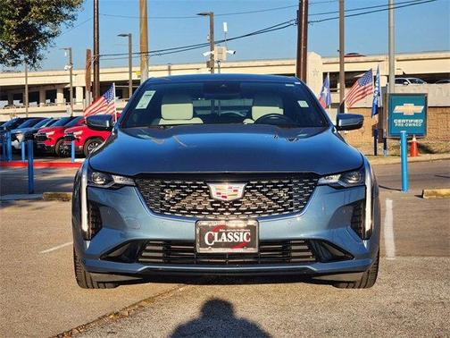 2023 Cadillac CT4 Premium Luxury