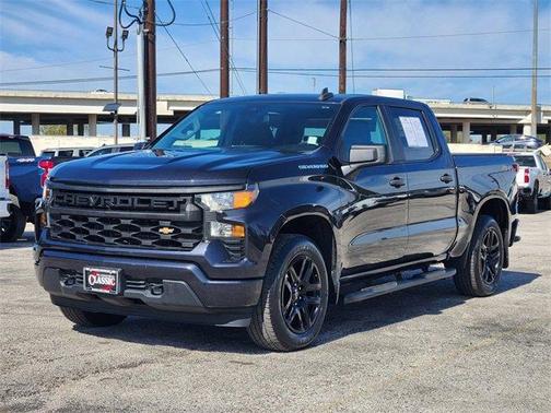 2022 Chevrolet Silverado 1500 Custom