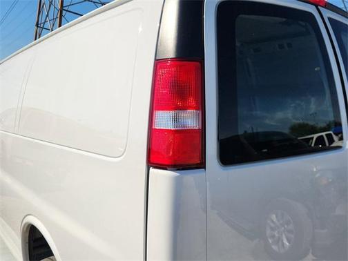 2024 GMC Savana 2500 Work Van