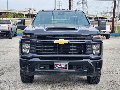 2024 Chevrolet Silverado 2500 Custom