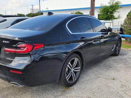 2021 BMW 530 i