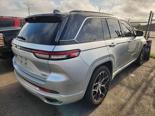 2024 Jeep Grand Cherokee Summit