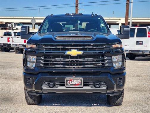 2025 Chevrolet Silverado 2500 Custom