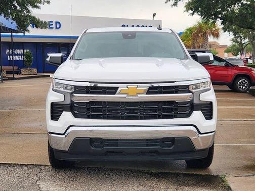 Summit White 2026 Chevrolet Silverado 1500 LT