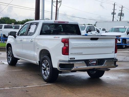 Summit White 2026 Chevrolet Silverado 1500 LT