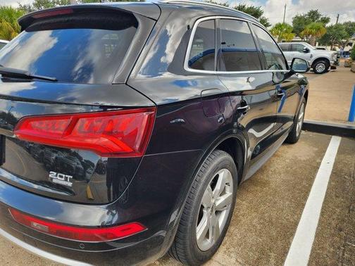 2018 Audi Q5 2.0T Premium Plus