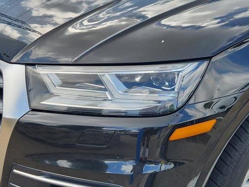 2018 Audi Q5 2.0T Premium Plus