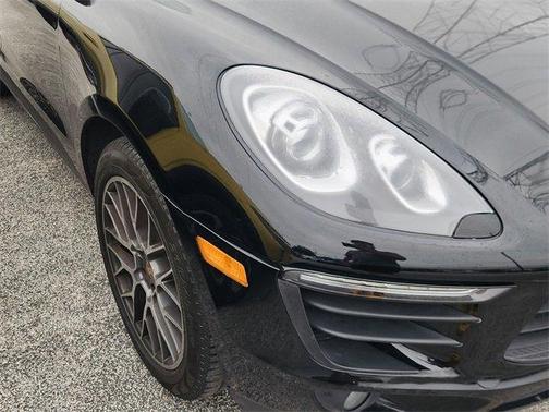 2018 Porsche Macan Base
