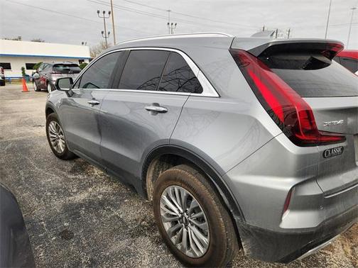 2024 Cadillac XT4 Premium Luxury