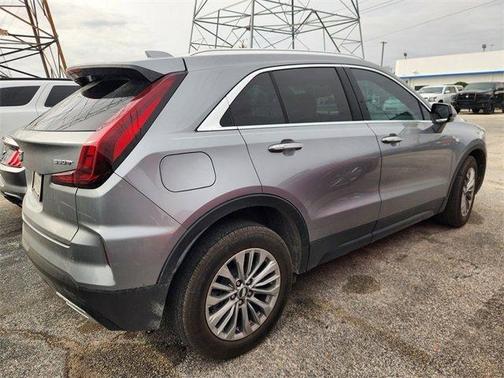 2024 Cadillac XT4 Premium Luxury