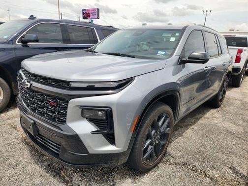 Sterling Gray Metallic 2024 Chevrolet Traverse RS