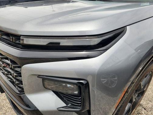 Sterling Gray Metallic 2024 Chevrolet Traverse RS